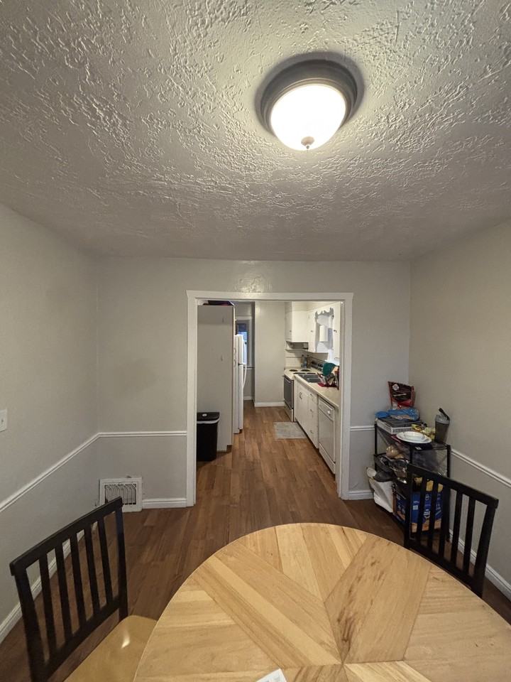 966 N 200 E - Photo 7 of 14