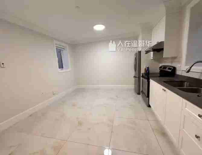 1751 Mathers Ave - Photo 4 of 13