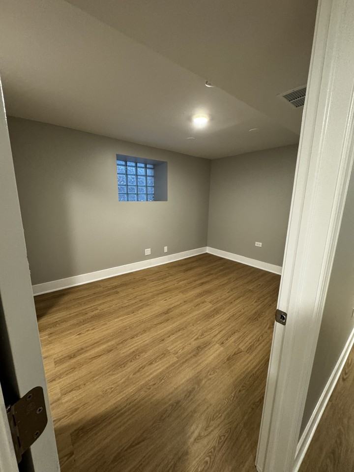 3716 S Racine Ave #G