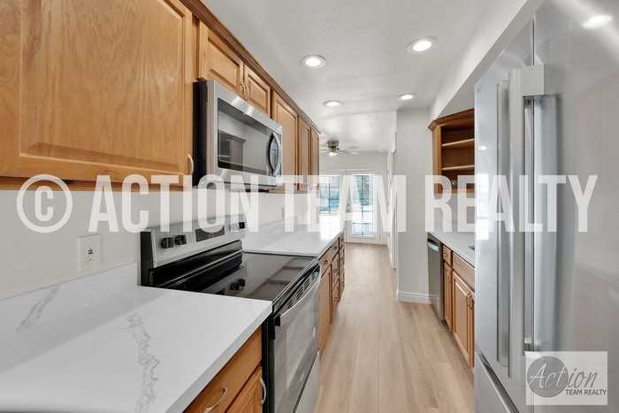 7873 S Chadbourne Dr - Photo 7 of 17