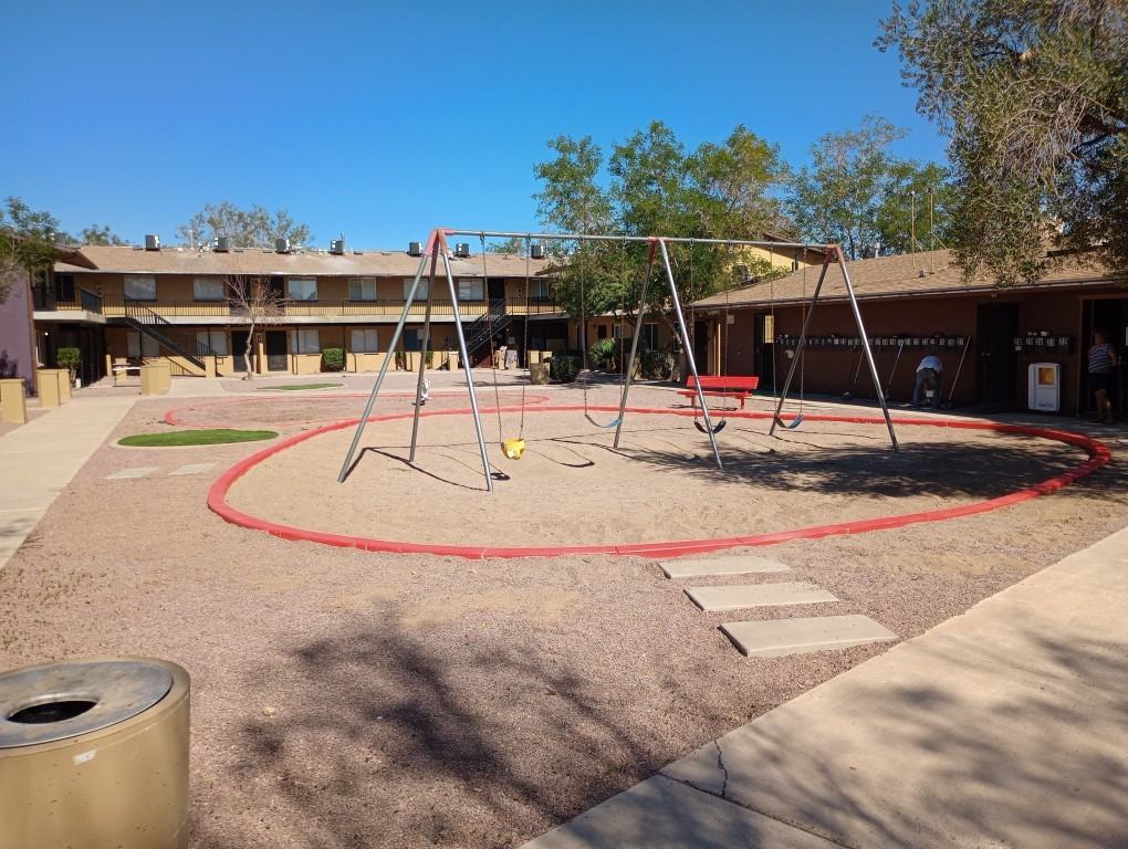 401 N D St #25 - Photo 2 of 4