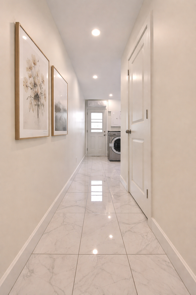 6027 Rue la Fontaine - Photo 3 of 14