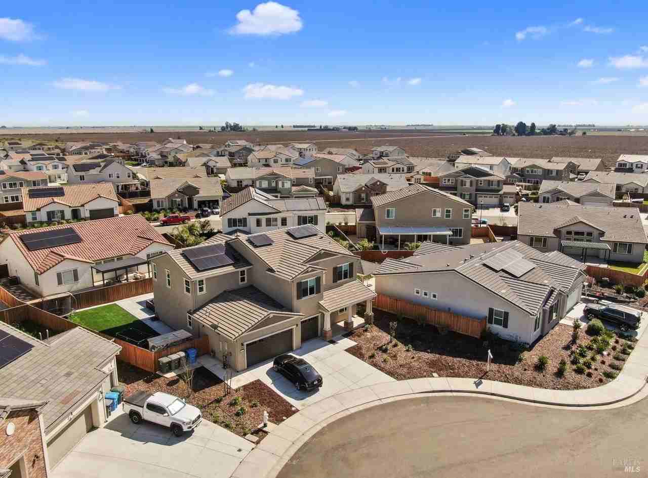 1245 Pacific Pl - Photo 4 of 50