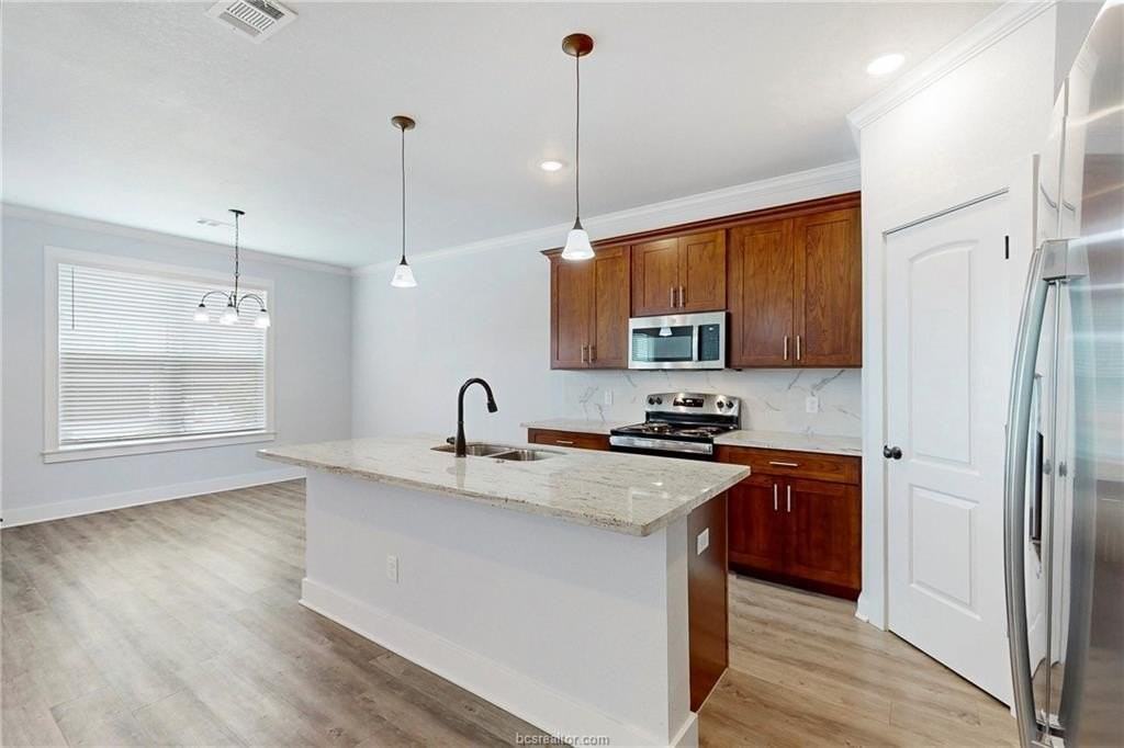 2109 Jax Dr - Photo 4 of 26