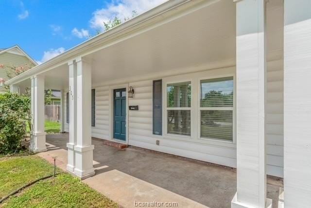 305 Francis Dr - Photo 3 of 29