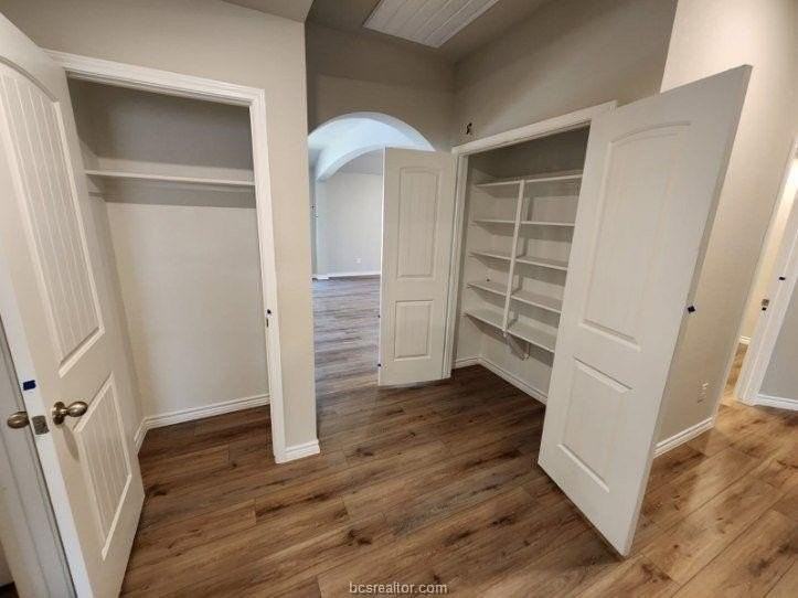 6351 Darlington Ave - Photo 7 of 12