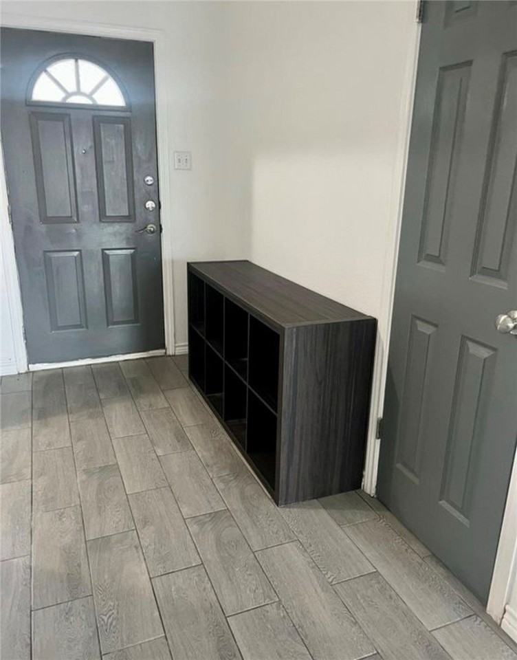 13970 Ketch St - Photo 2 of 17