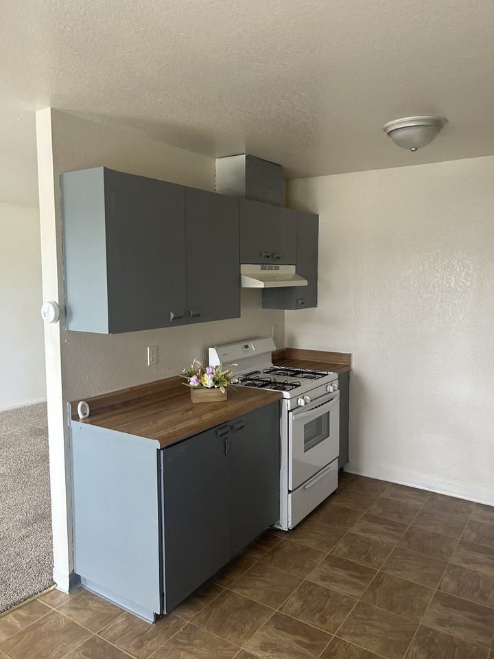 2121 Moffett Road - Photo 2 of 22