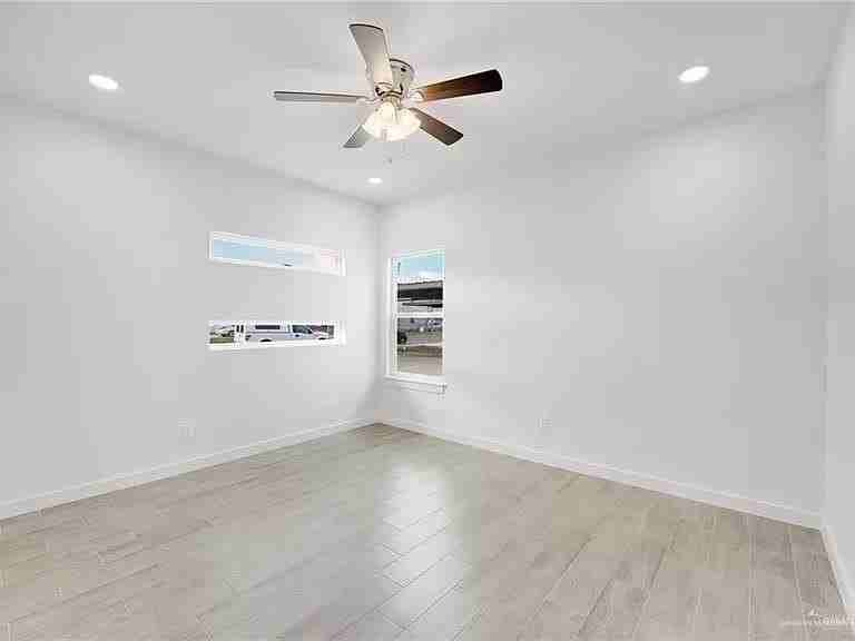 1302 W Platinum Dr Apt 1 - Photo 7 of 13