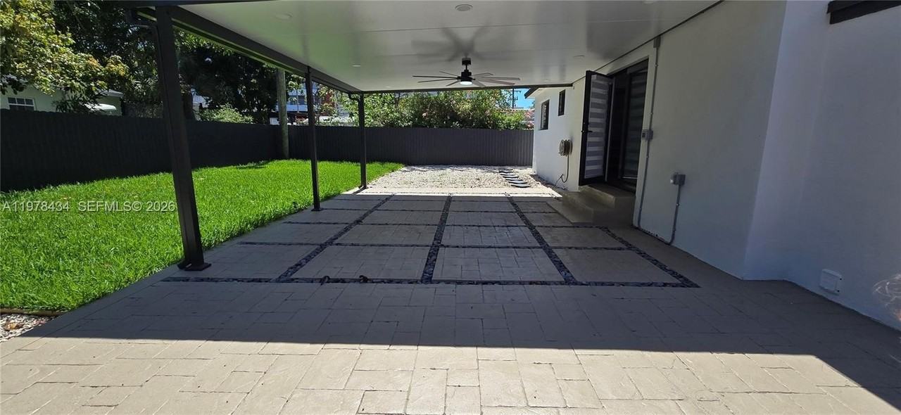 2731 Sw 29th Ave - Photo 7 of 29