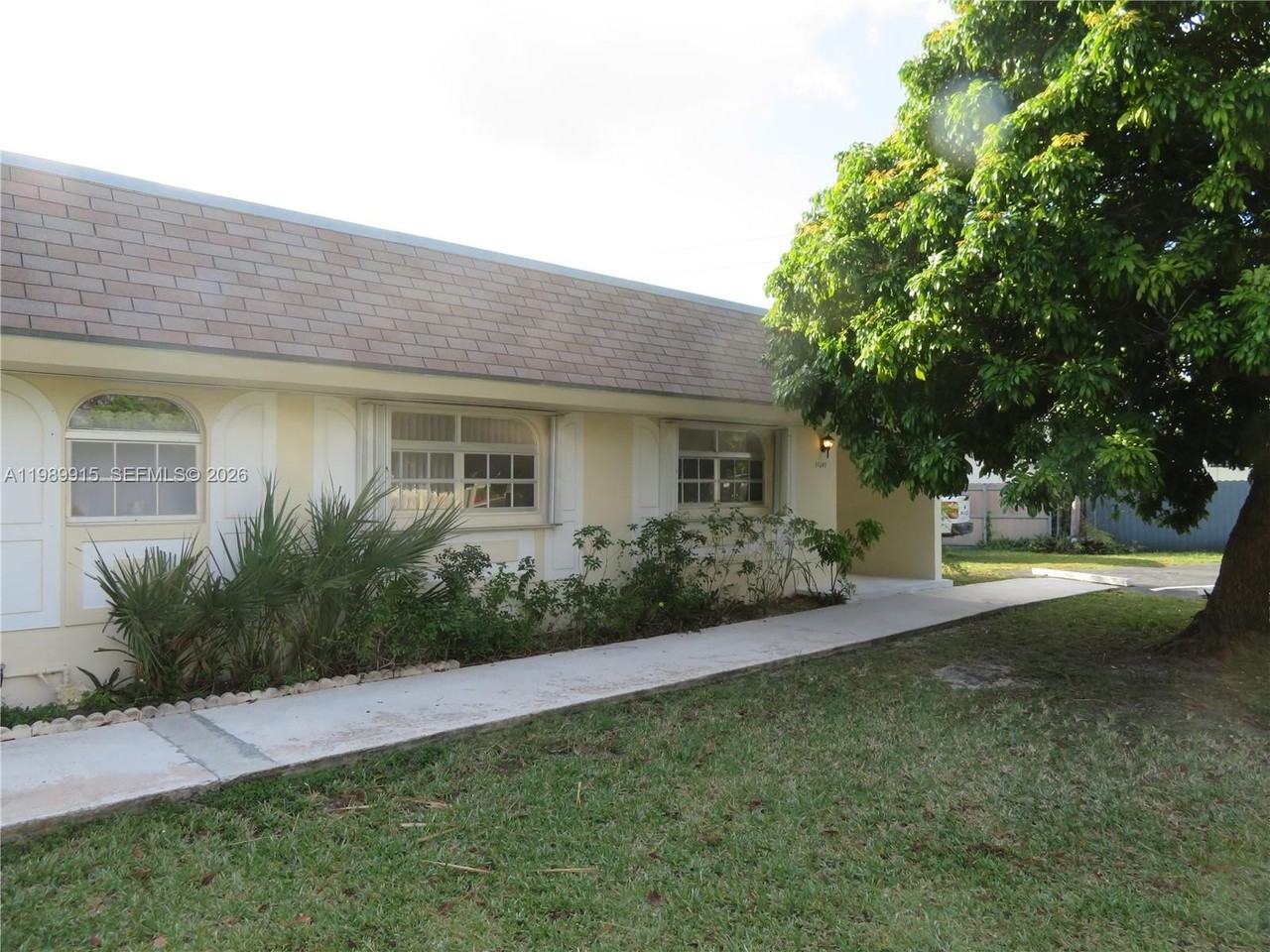 17247 Sw 112th Pl #21044 - Photo 3 of 21