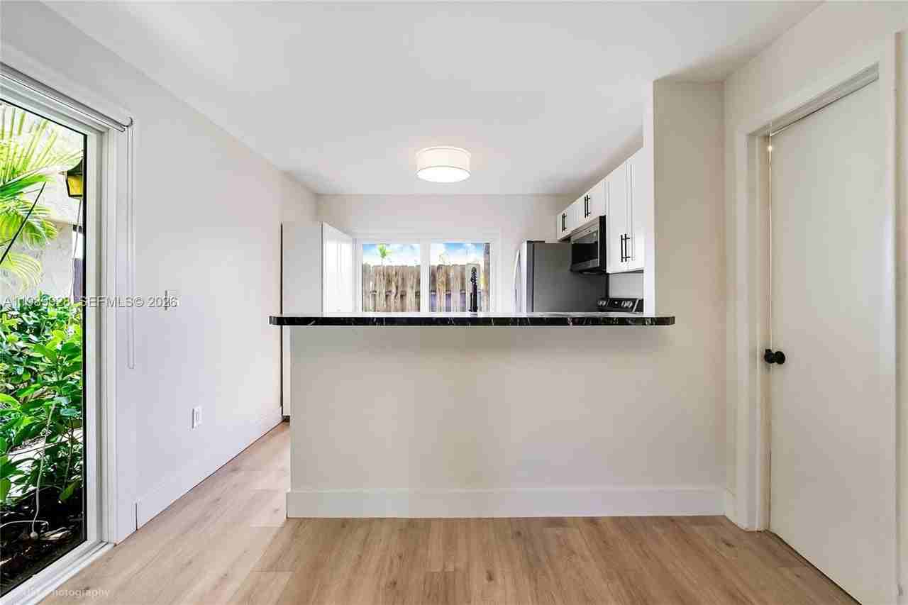 9023 Ne 4th Avenue Rd #9023 - Photo 3 of 15