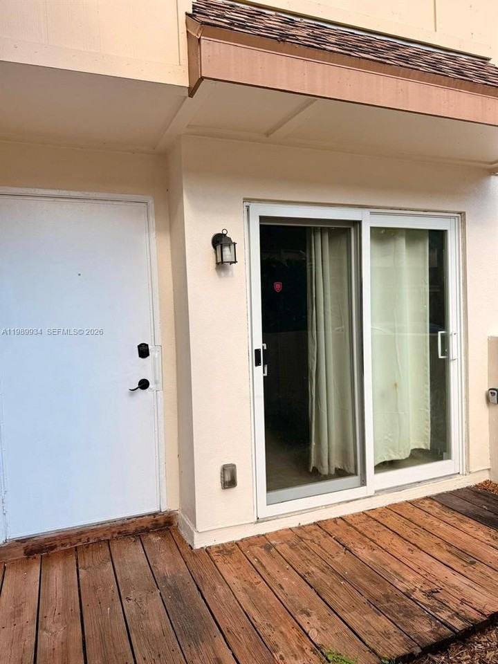 833 Nw 81st Ter #8 - Photo 3 of 50