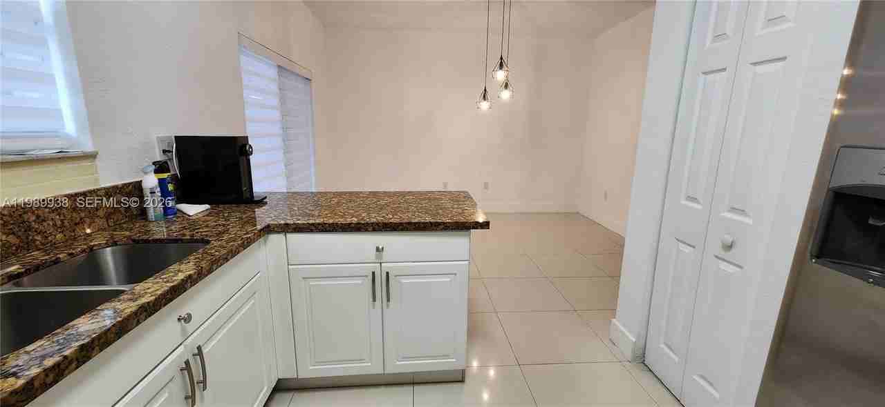 8909 Sw 225th Ter - Photo 5 of 26