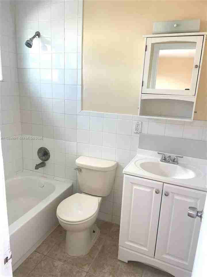 9375 Sw 40th Ter #106 - Photo 7 of 11