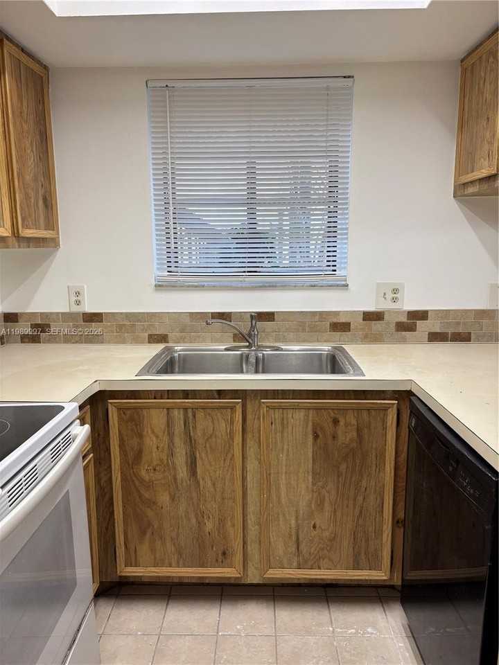 8444 Shadow Ct #4-3 - Photo 2 of 18