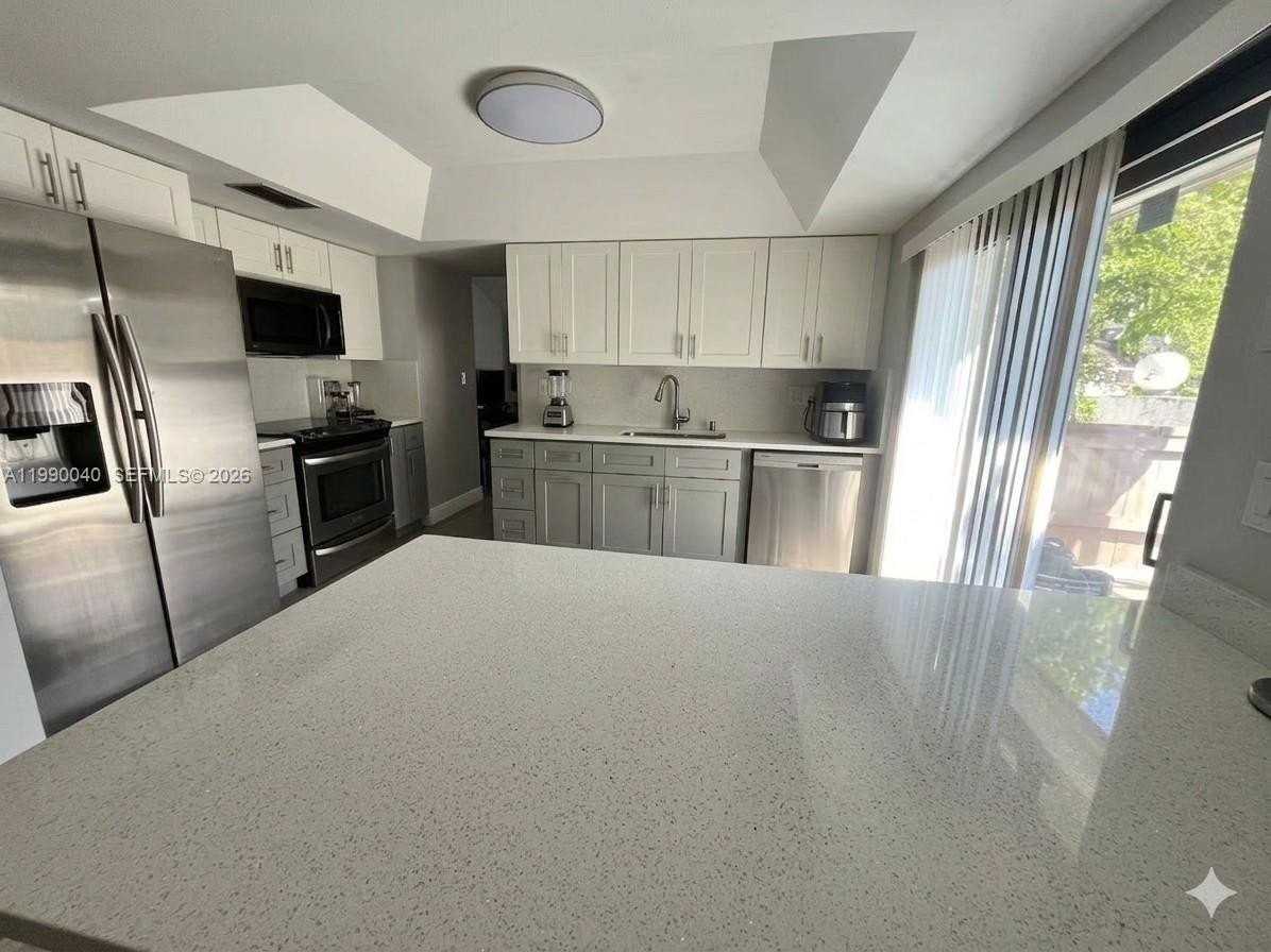 3931 Sw 84th Ter - Photo 2 of 5