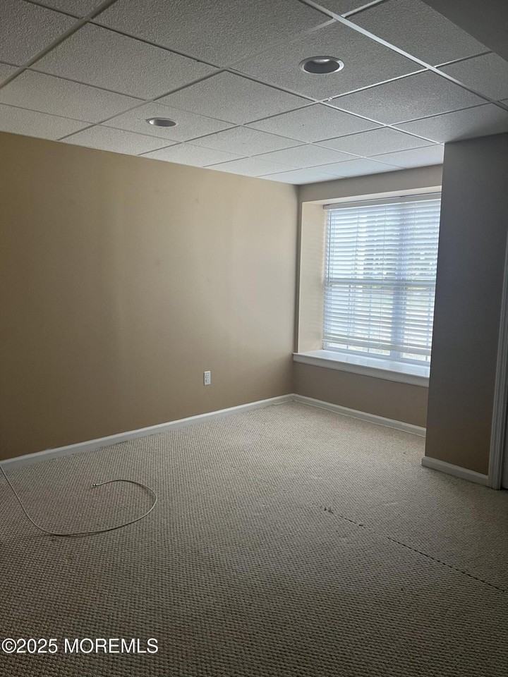 131 Murray Dr - Photo 5 of 5