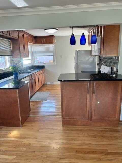 312 N Reuter Dr - Photo 3 of 23