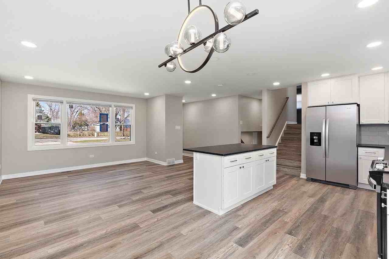 9313 W 147th St - Photo 6 of 23