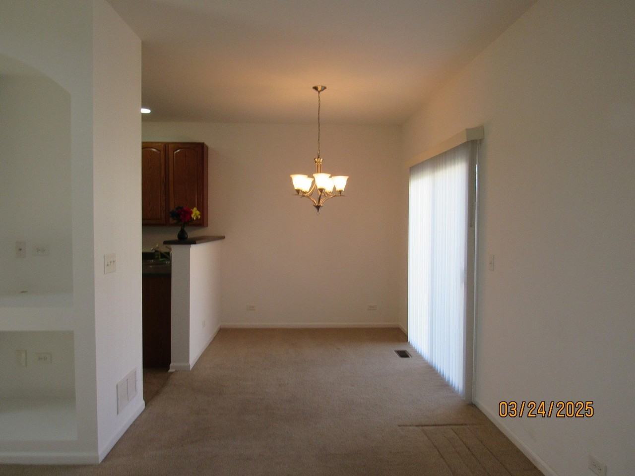 494 S Jade Ln - Photo 4 of 21