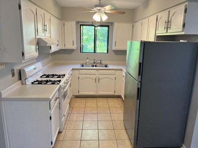 1130 Chalet Dr Apt 3n - Photo 5 of 6