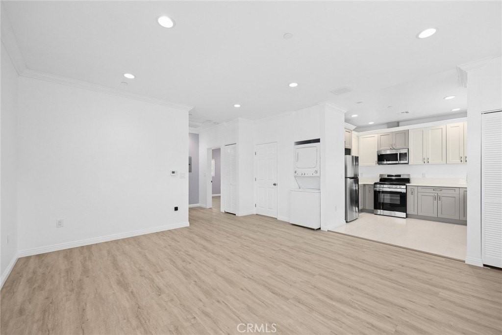 2218 Laverna Ave - Photo 5 of 12