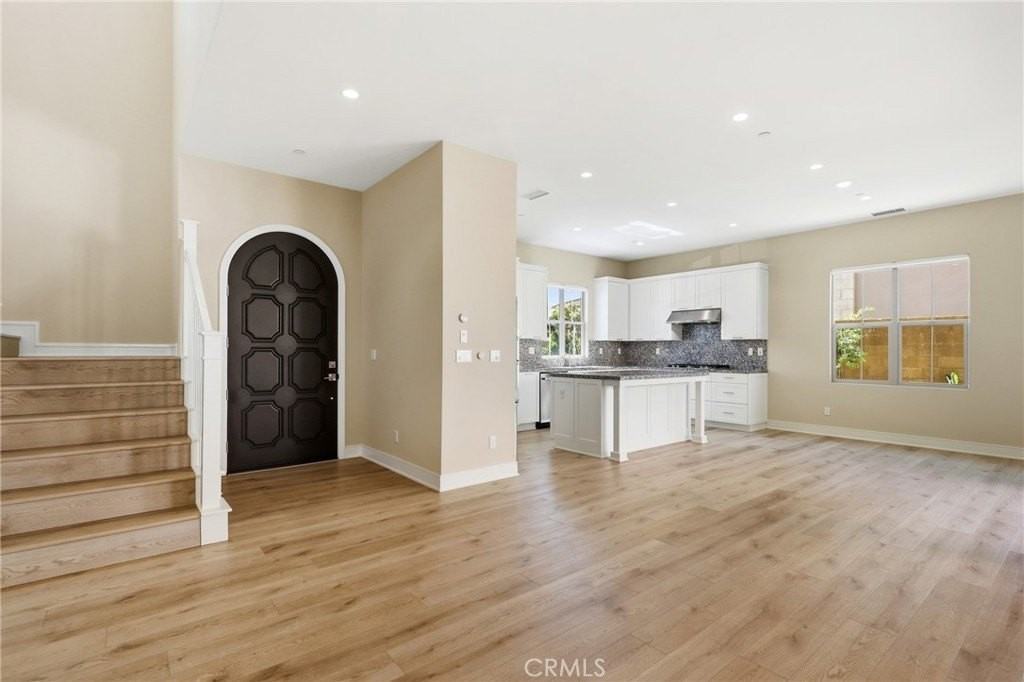 131 Halworth - Photo 5 of 38