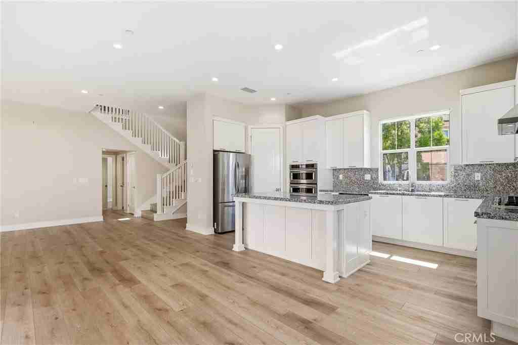 131 Halworth - Photo 6 of 38