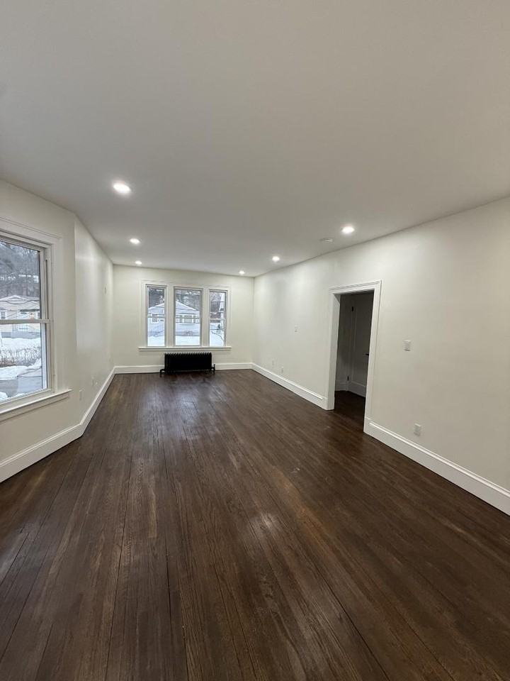 63 Ashford St - Photo 3 of 18