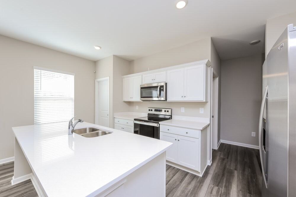 198 Pond Ct - Photo 6 of 17