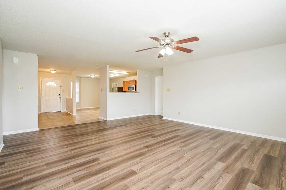 10610 Crackling Dr - Photo 5 of 16