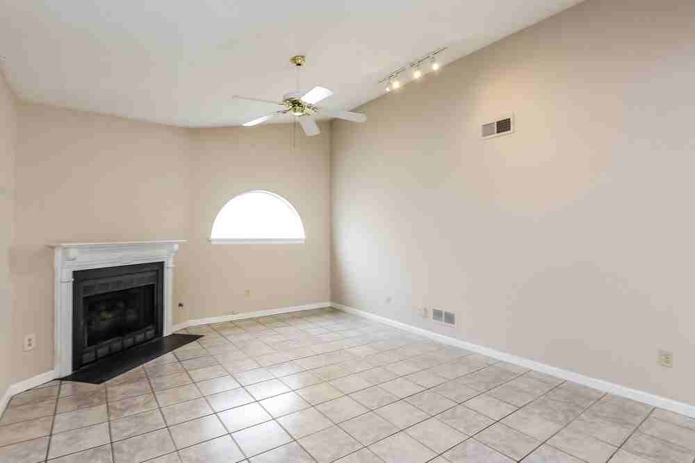 4008 Sidney Lanier Blvd - Photo 6 of 16