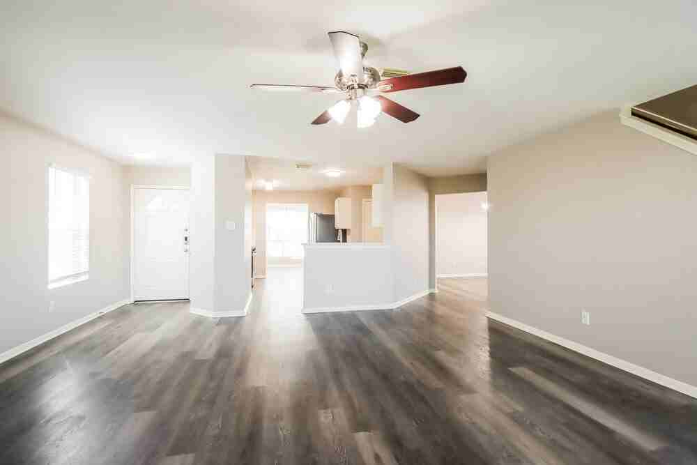 20722 Fox Hound Ln - Photo 5 of 17