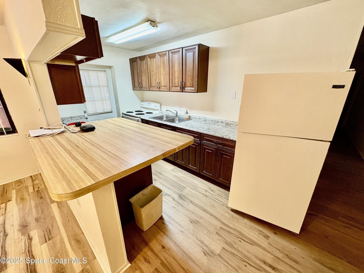 259 S Brevard Ave Apt 1 - Photo 6 of 15