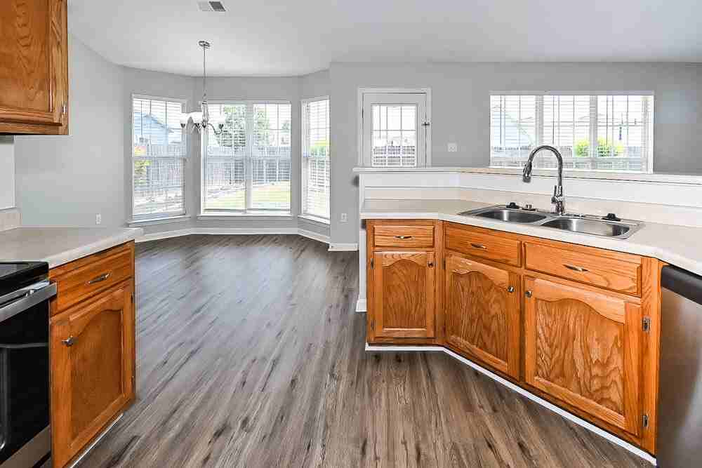 6620 Tealwood Dr - Photo 7 of 17