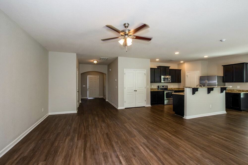 4621 Montelena Dr - Photo 5 of 17