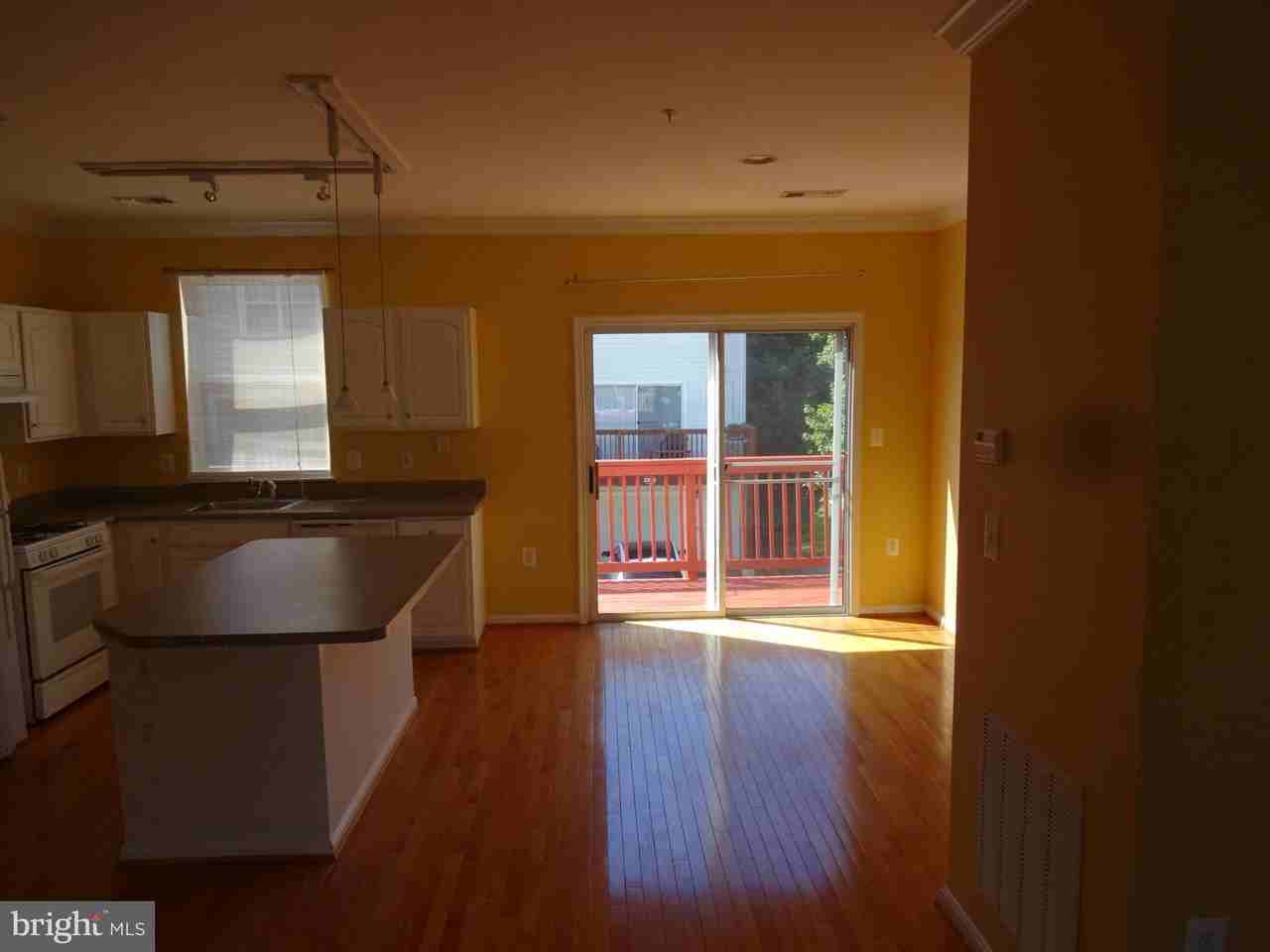 21836 Jarvis Sq - Photo 4 of 18