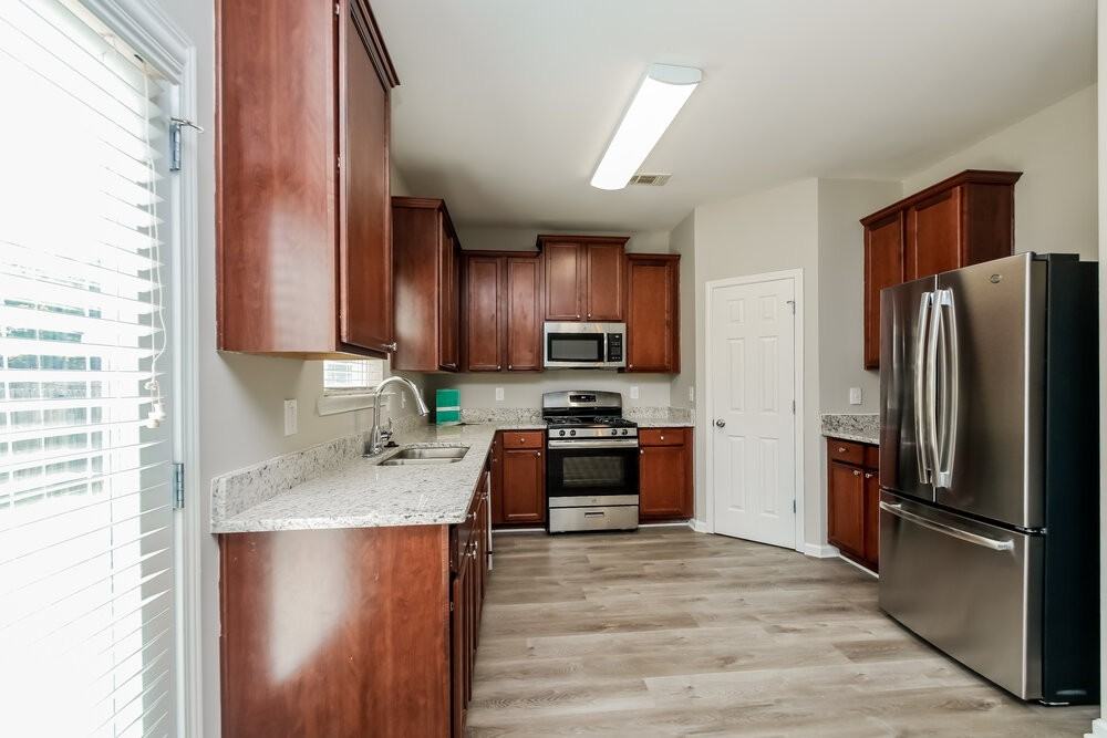 55 Bollen Ln - Photo 6 of 17