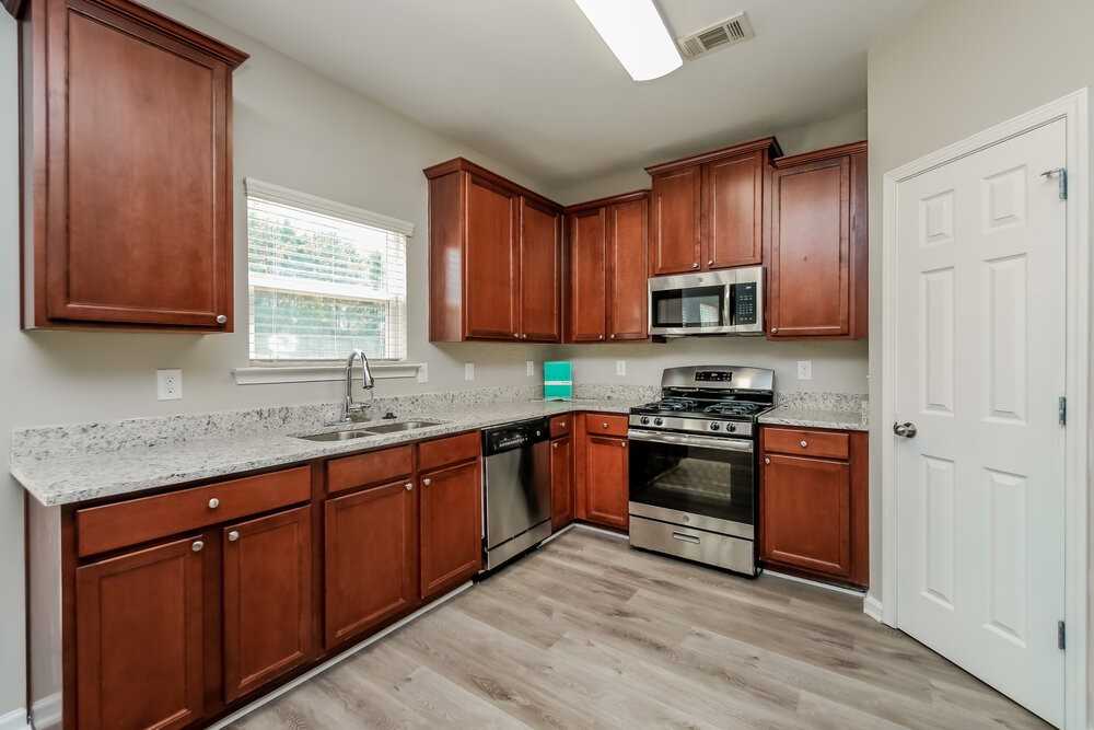 55 Bollen Ln - Photo 7 of 17