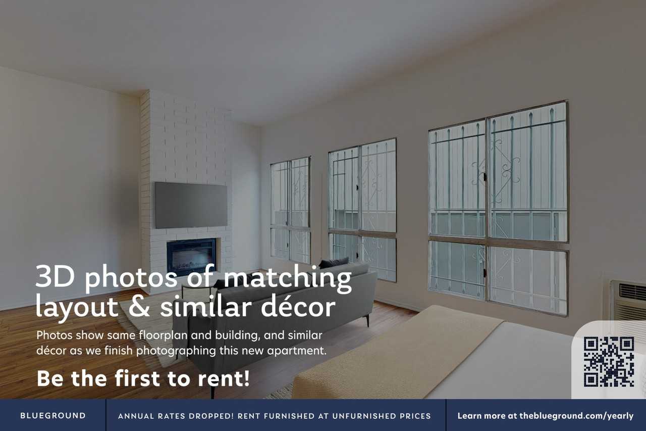 10965 Rochester Ave - Photo 3 of 12