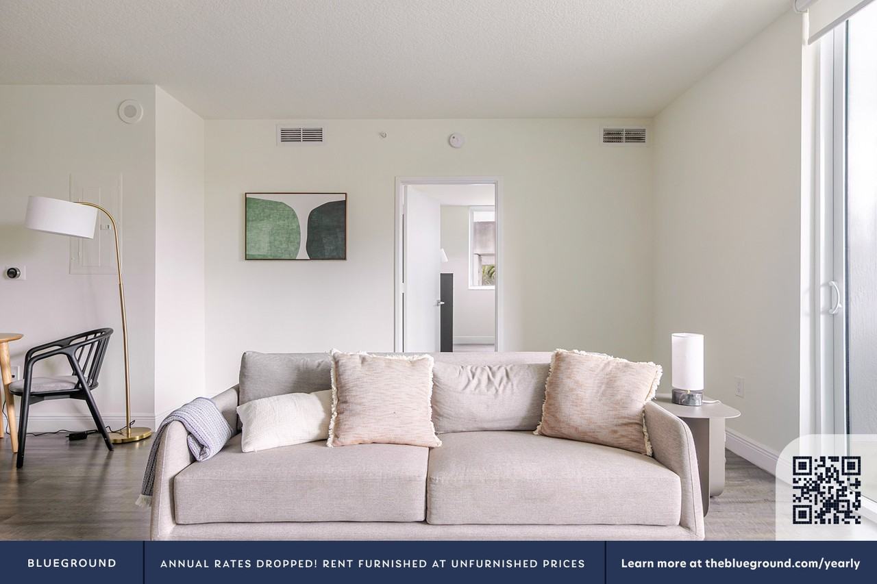 110 Southwest 12th Street - Photo 3 of 39