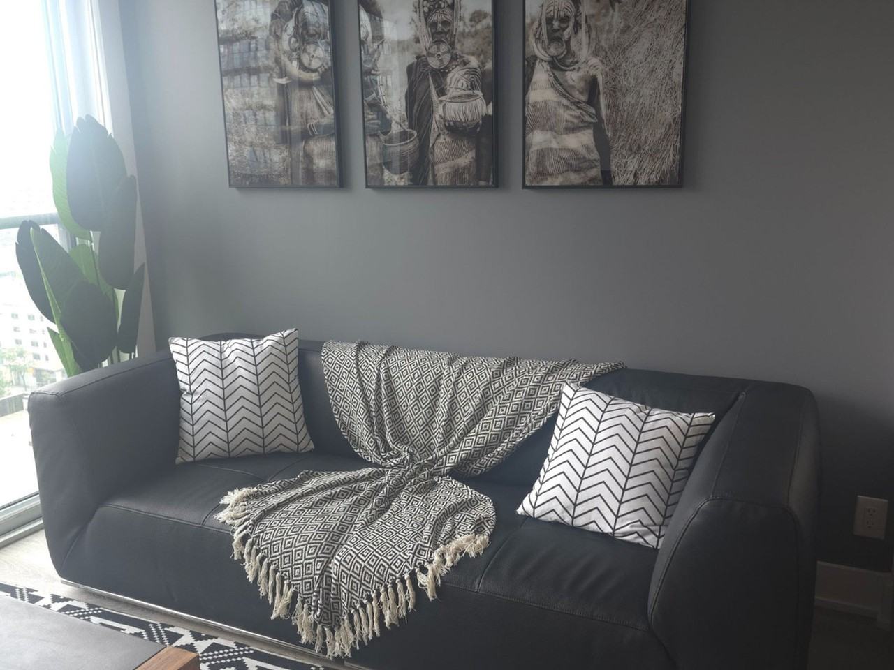 30 Mutual St #1384102P - Photo 3 of 11