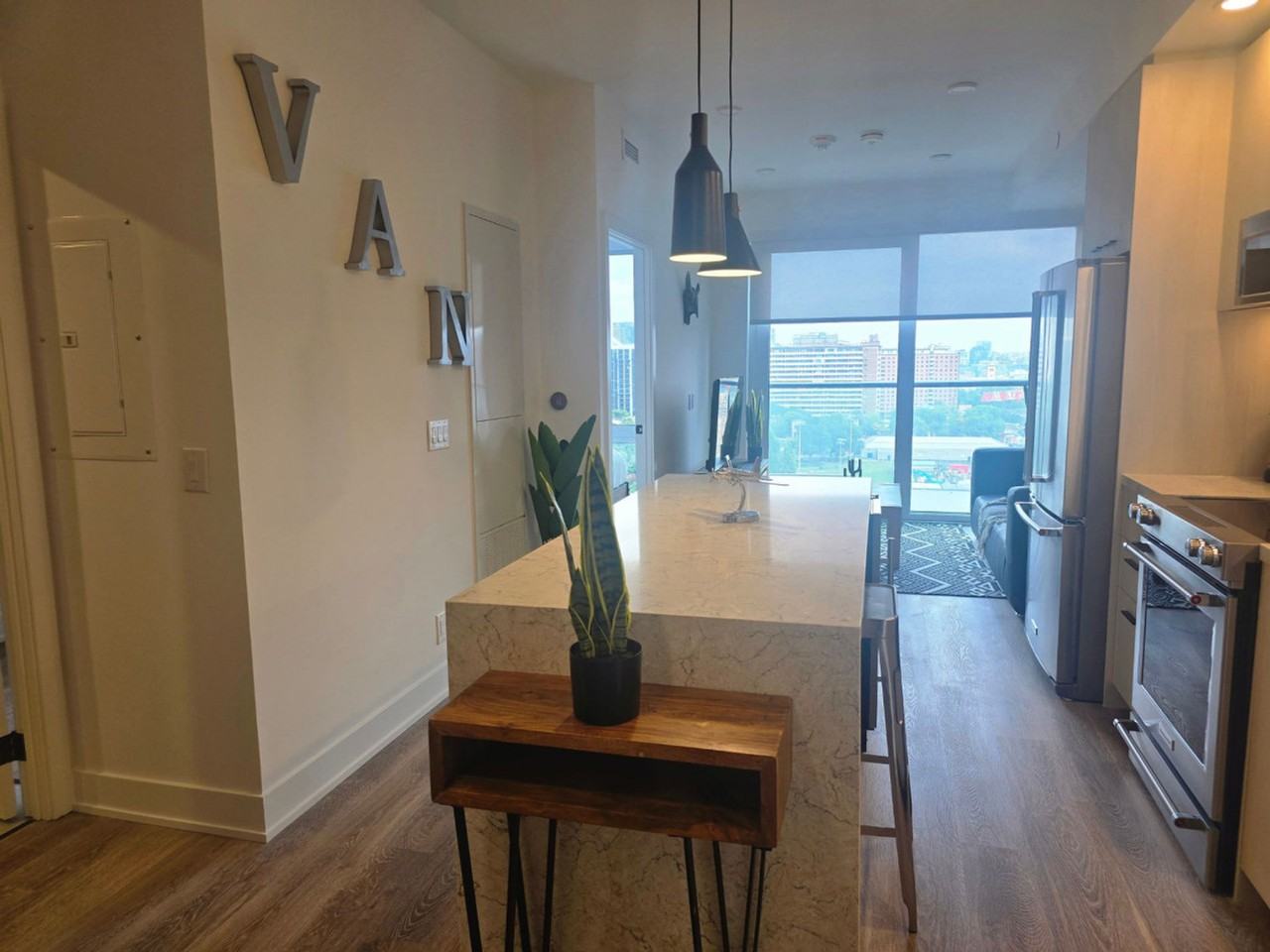 30 Mutual St #1384102P - Photo 6 of 11