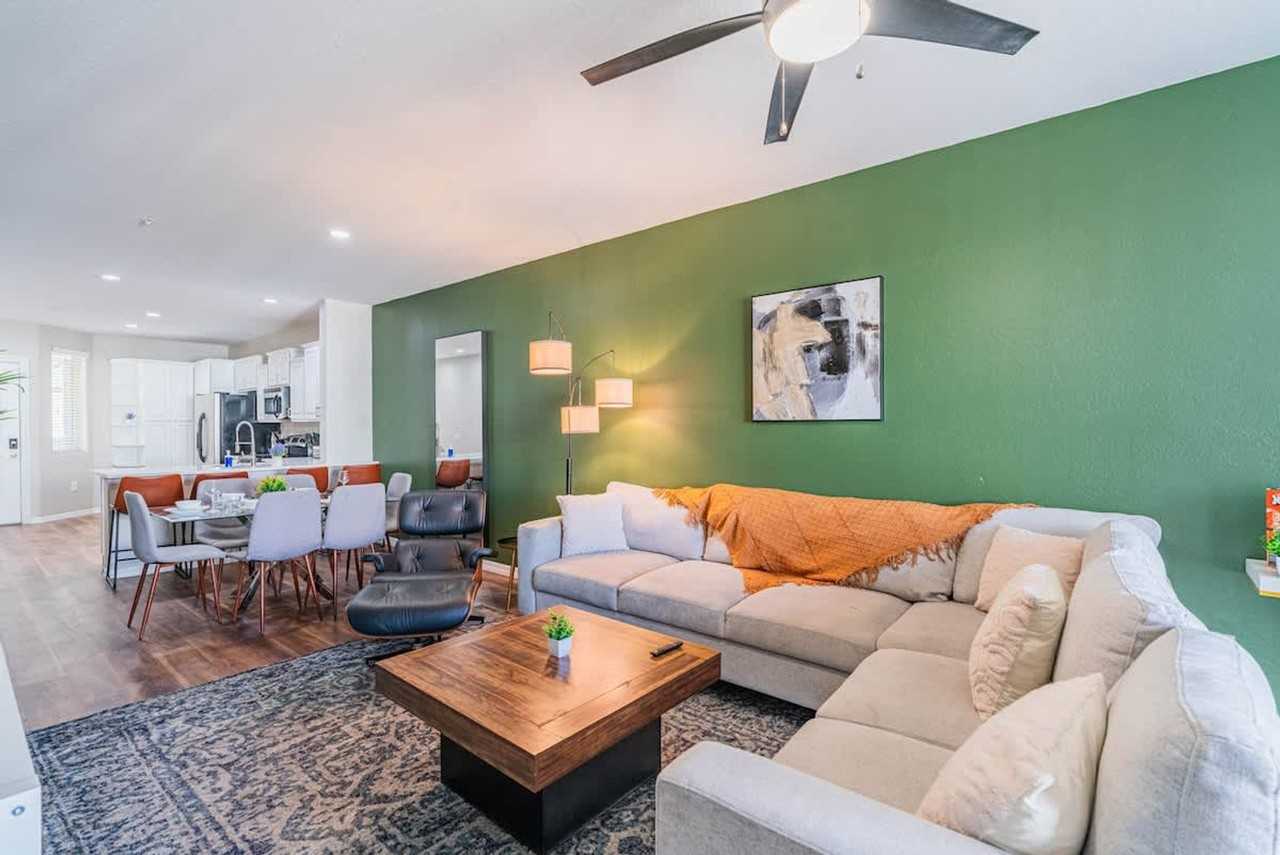 1275 E University Dr #1462581P - Photo 6 of 50