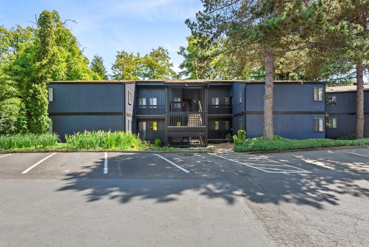 6630 Sw Capitol Hwy #1471543P - Photo 5 of 36