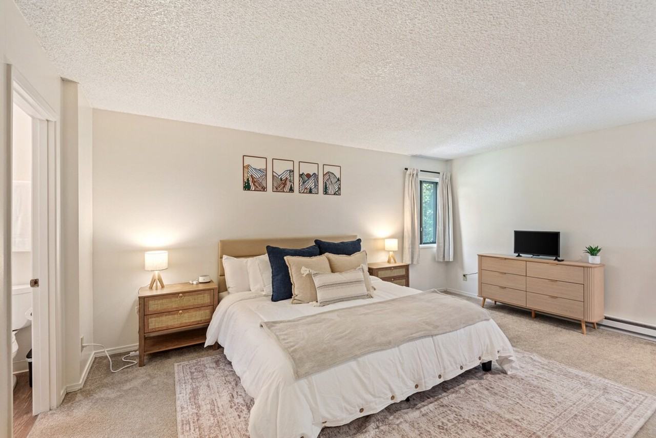 6630 Sw Capitol Hwy #1471543P - Photo 6 of 36