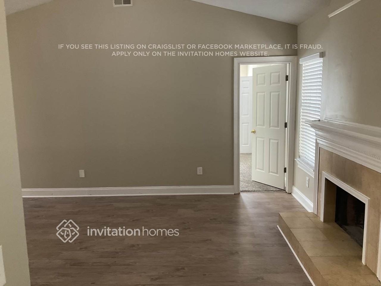 7128 Ambercrest Ct - Photo 3 of 14