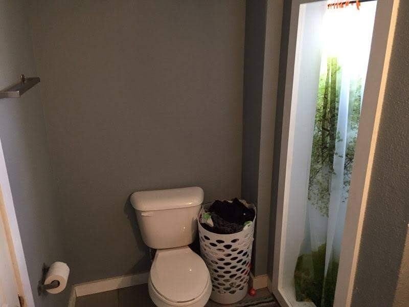 555 N 3rd St #C - Photo 6 of 8