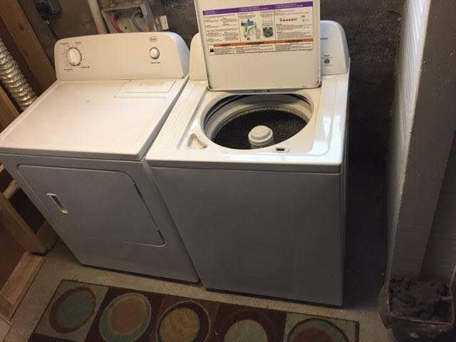 555 N 3rd St #C - Photo 7 of 8